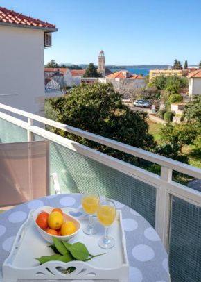  Apartments Margita  Хвар
